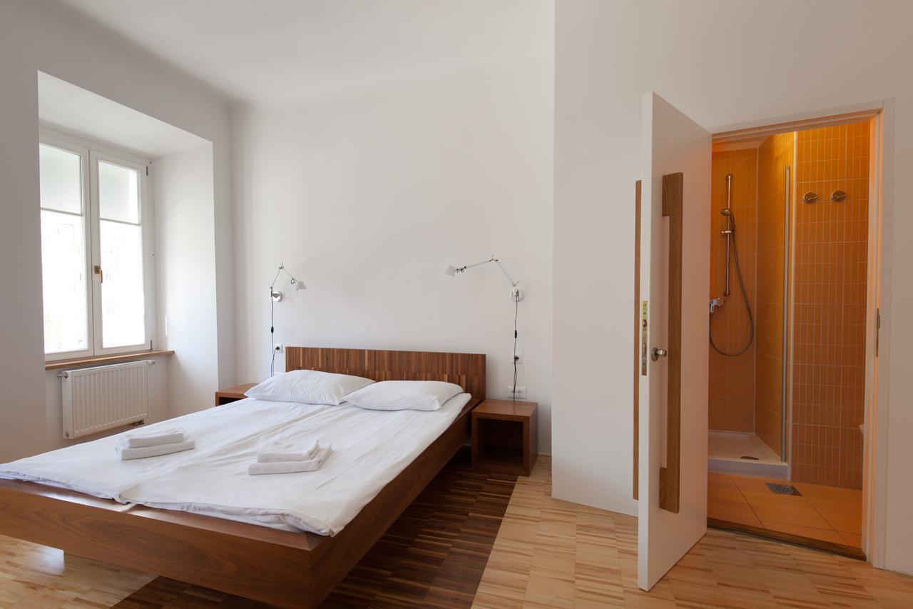 Julija&Robert'S Riverview Apartments And Rooms Ljubljana Exterior foto